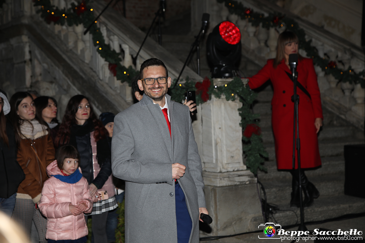 VBS_4366 -  Il Magico Paese di Natale 2024 - Spettacolo di Inaugurazione a Govone.jpg